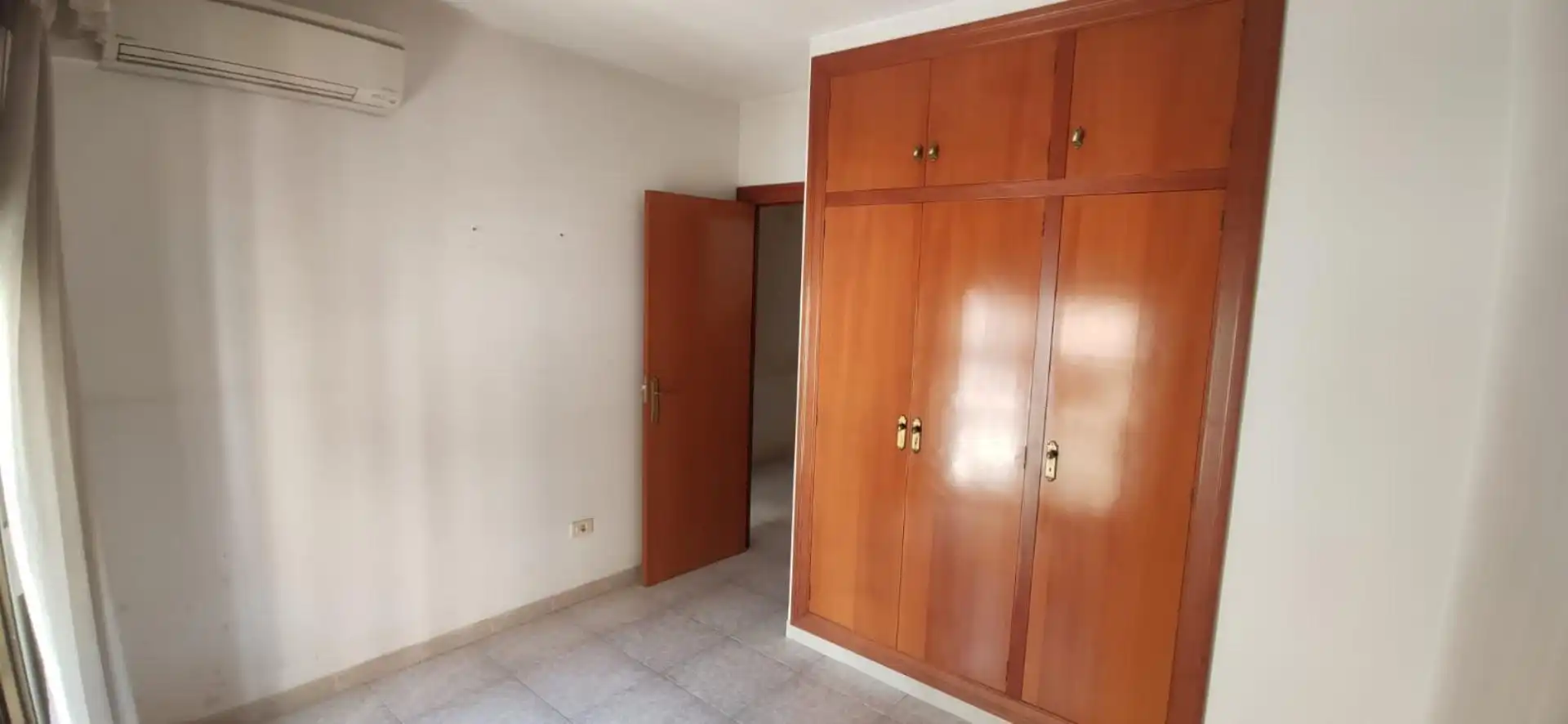 Casa adosada en venda a Carrer Mare de Déu Dels Dolors, 29, Casco Antiguo - Darremur Dormitori de Casa adosada en venda en Almazora / Almassora amb Aire condicionat, Terrassa i Balcó