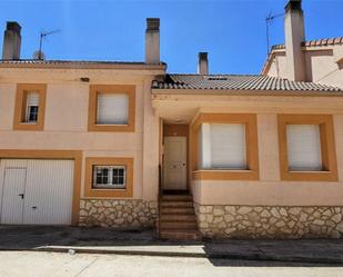 Vista exterior de Casa o xalet en venda en Campo de San Pedro amb Calefacció, Jardí privat i Traster