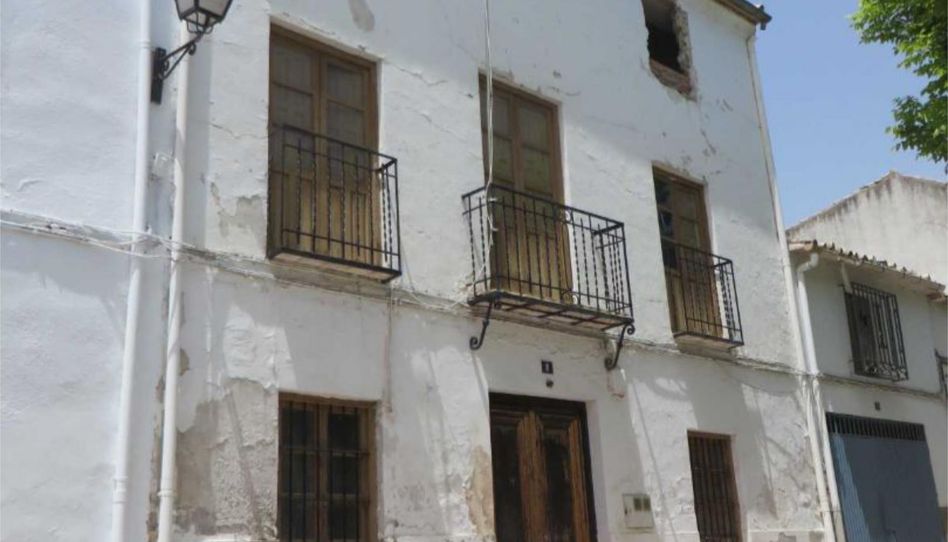 Casa adosada en venda a Plaza la Constitucion, 4, Cárcheles, Jaén - imatge 1 Foto 1 de Casa adosada en venda a Plaza la Constitucion, 4, Cárcheles, Jaén