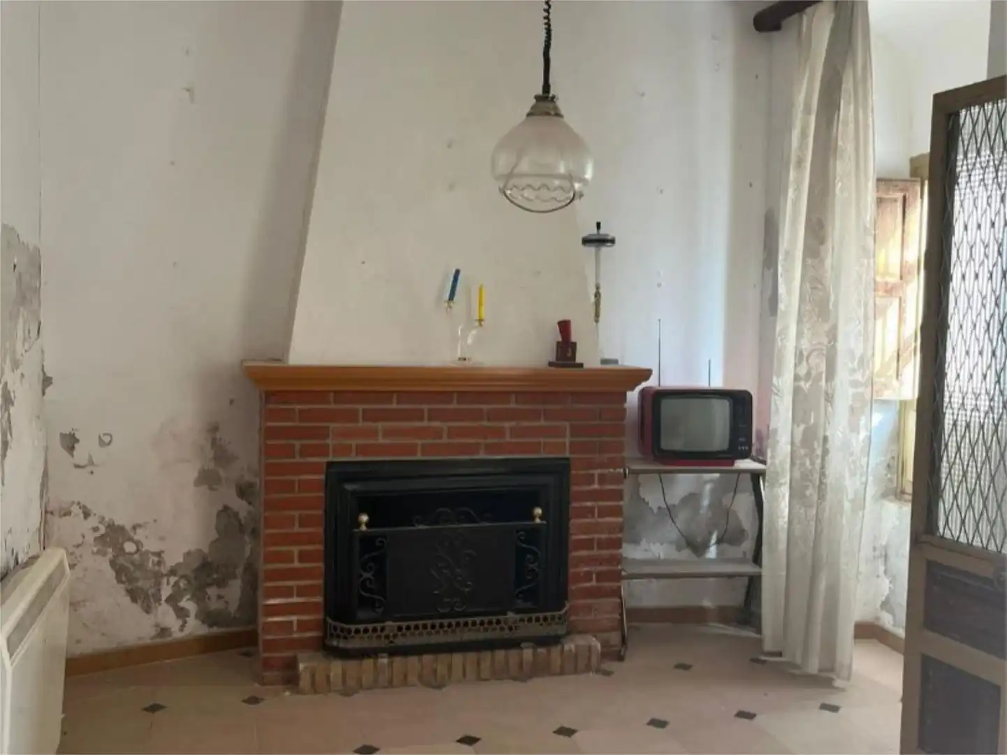Casa adosada en venta en Plaza la Constitucion, 4, Cárcheles Sala de estar de Casa adosada en venta en Cárcheles con Calefacción y Balcón