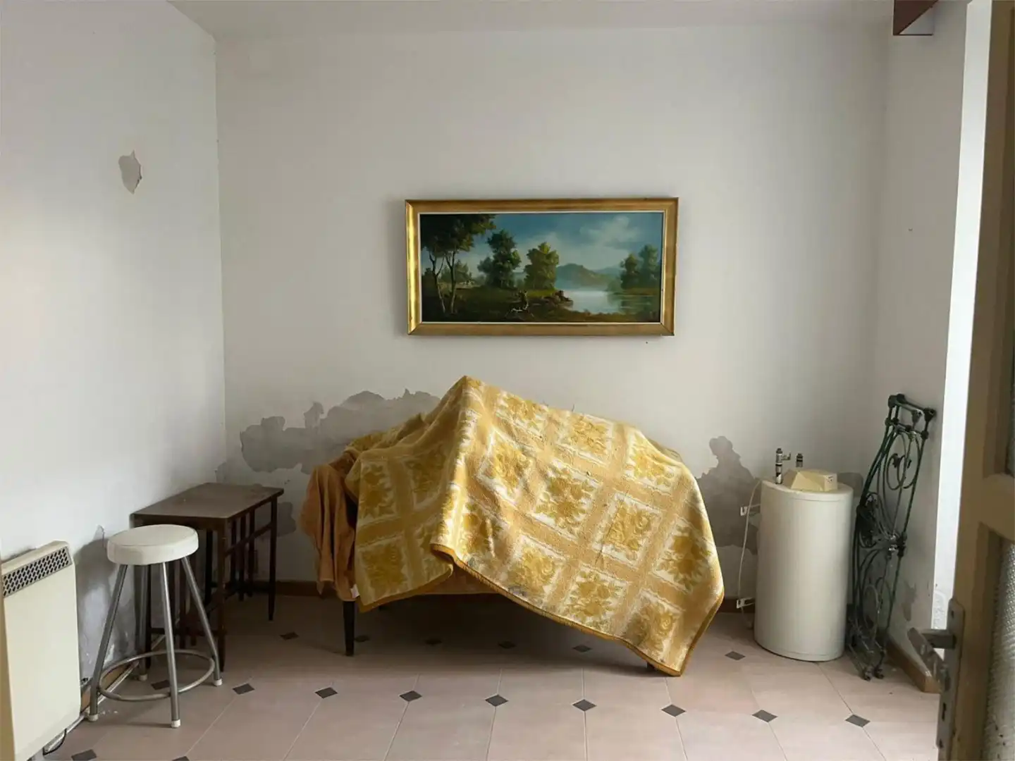 Casa adosada en venta en Plaza la Constitucion, 4, Cárcheles Habitación de Casa adosada en venta en Cárcheles con Calefacción y Balcón