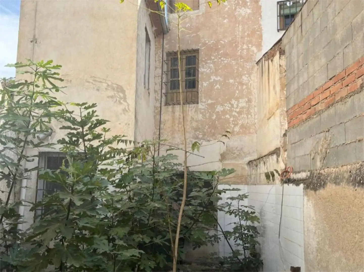 Casa adosada en venta en Plaza la Constitucion, 4, Cárcheles Vista exterior de Casa adosada en venta en Cárcheles con Calefacción y Balcón