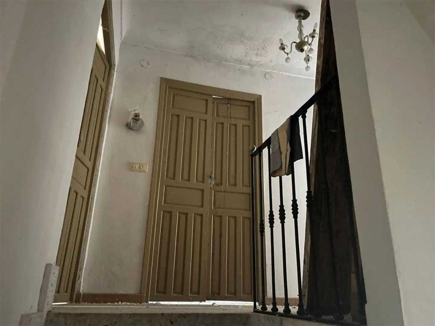 Casa adosada en venta en Plaza la Constitucion, 4, Cárcheles Casa adosada en venta en Cárcheles con Calefacción y Balcón