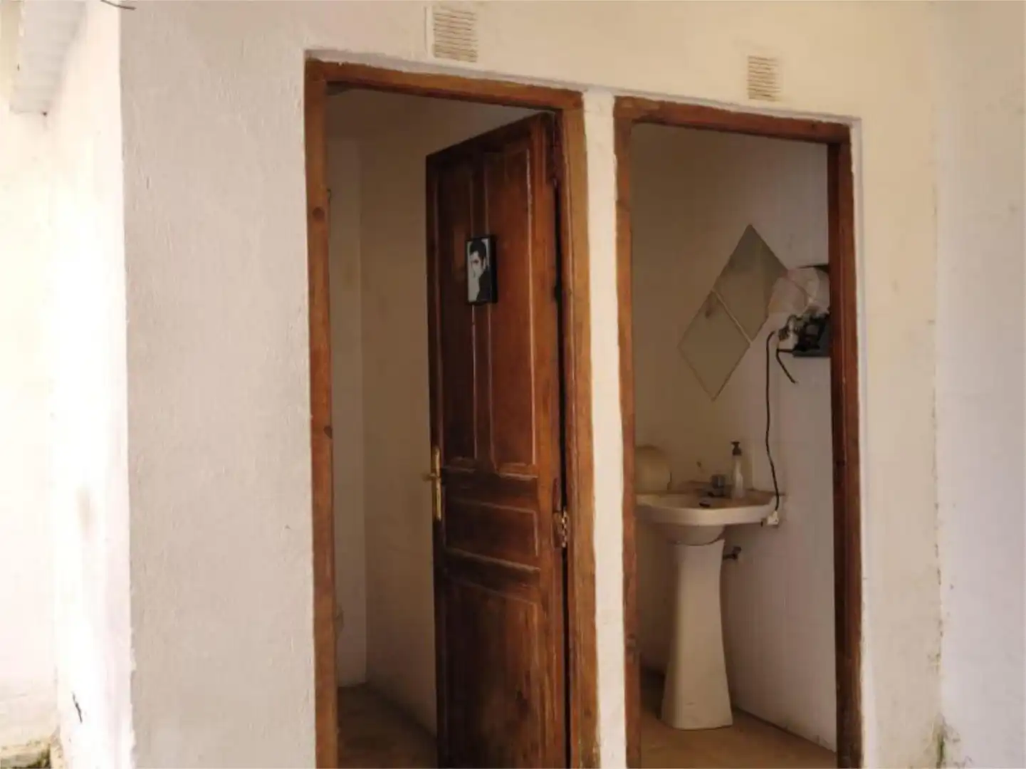 Bathroom of Detached homes for sale in La Font de la Figuera