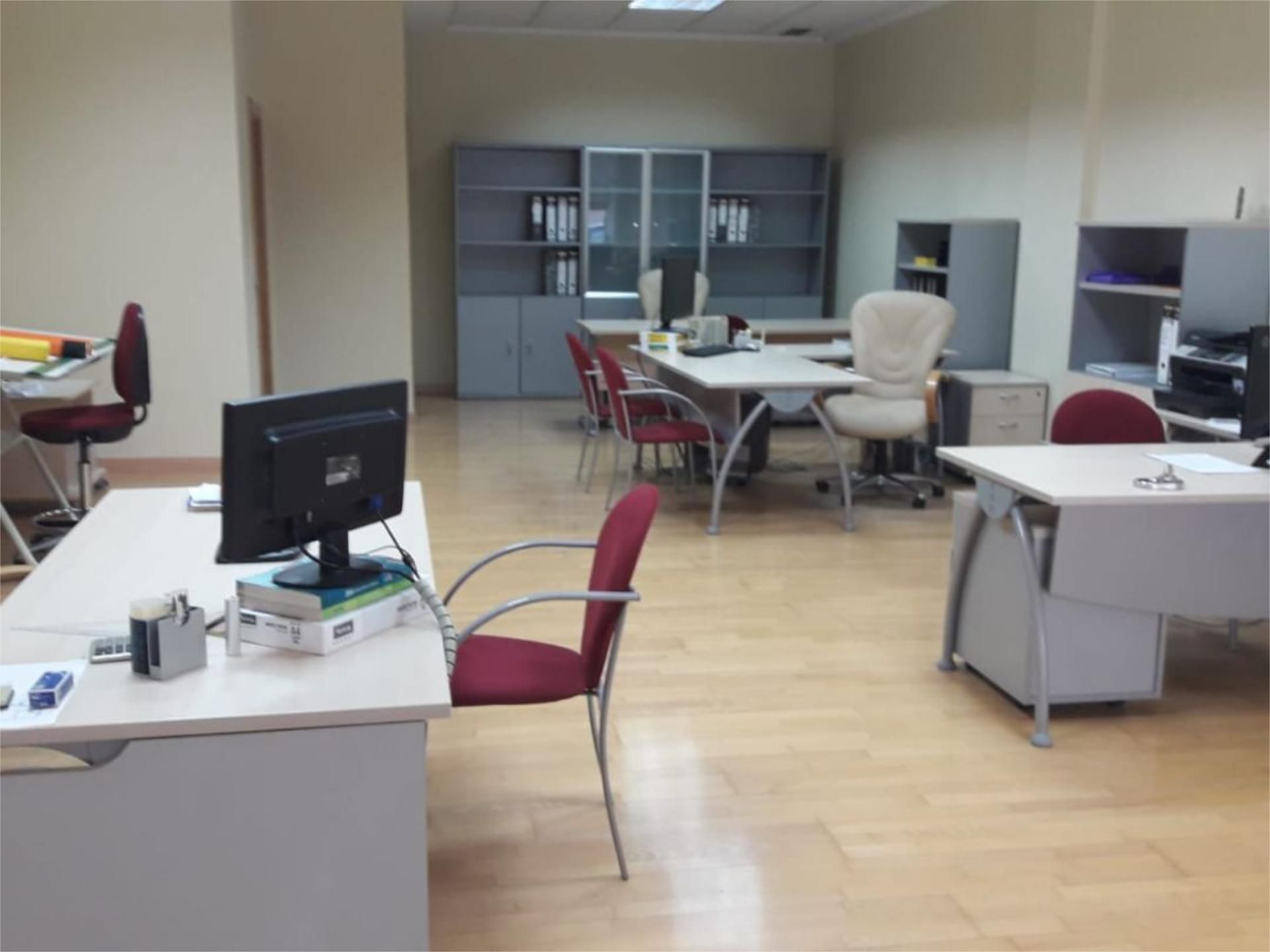 Office for sale in Estepona