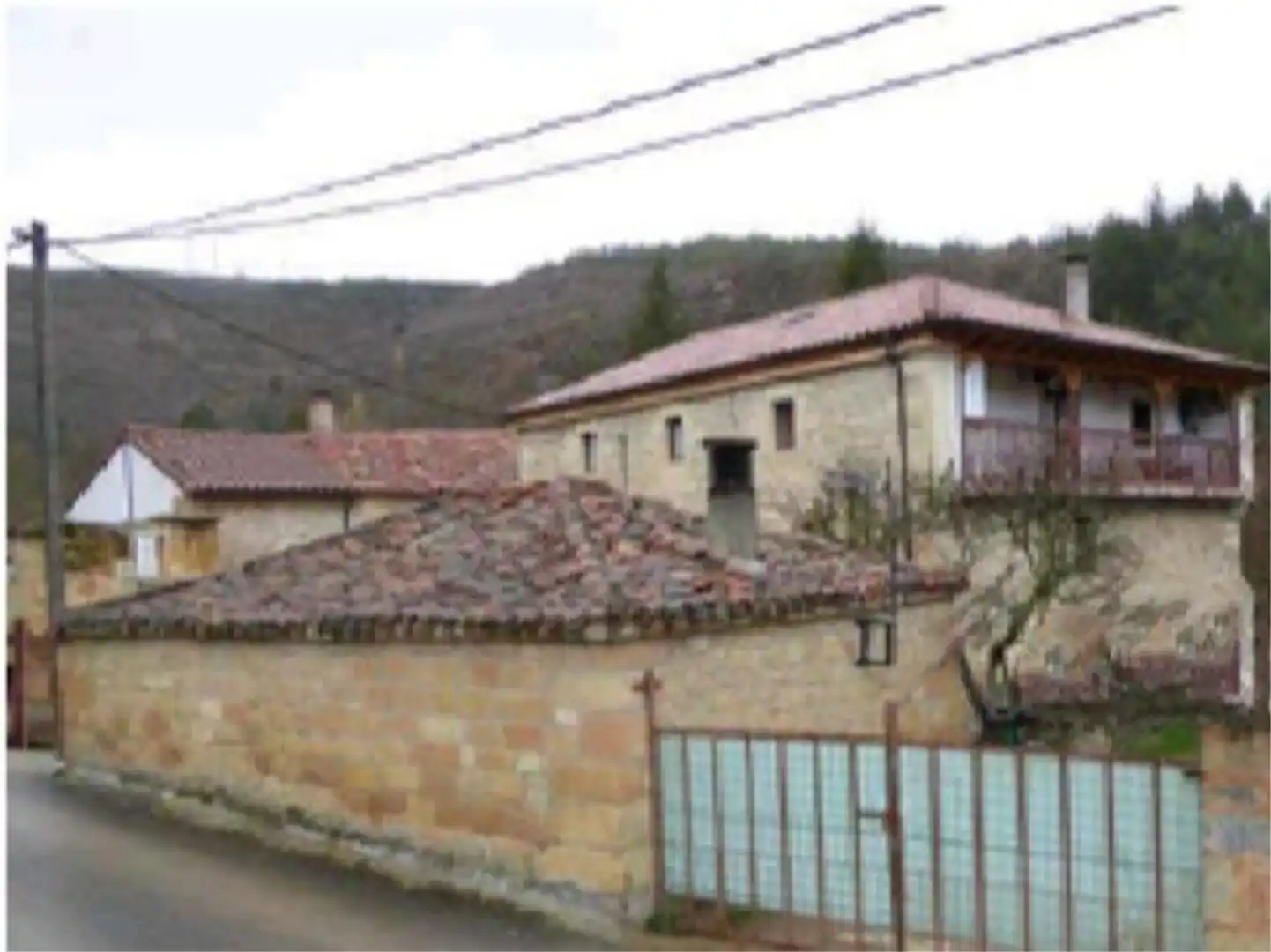 Casa adosada en venta en Calle Doctor Misael Bañuelos, 38, Valle de Sedano Vista exterior de Casa adosada en venta en Valle de Sedano con Jardín privado, Terraza y Trastero