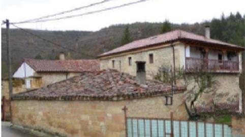 Casa adosada en venta en Calle Doctor Misael Bañuelos, 38, Valle de Sedano, Burgos - imagen 2 Foto 2 de Casa adosada en venta en Calle Doctor Misael Bañuelos, 38, Valle de Sedano, Burgos