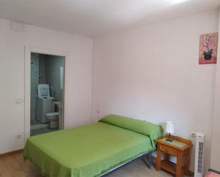 Dormitori de Pis per a compartir en Guadix amb Balcó