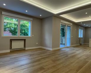 Living room of Flat to rent in  Madrid Capital  with Air Conditioner and Terrace