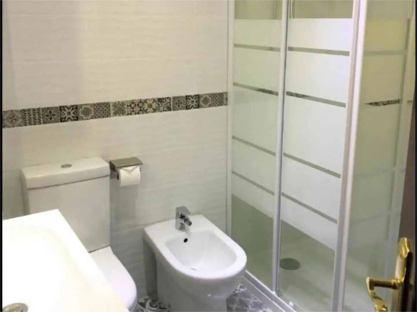 Flat for rent in Callejón Hurtado de Mendoza, 2, Almuñecar Centro Bathroom of Flat for rent in Almuñécar with Air Conditioner and Furnished