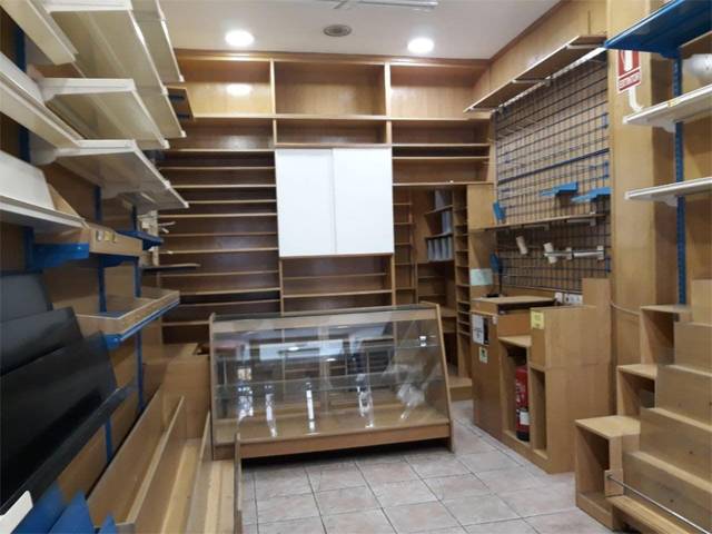 Local comercial en Alquiler en Calle de Gascón de Gotor, 8 en Ruiseñores
