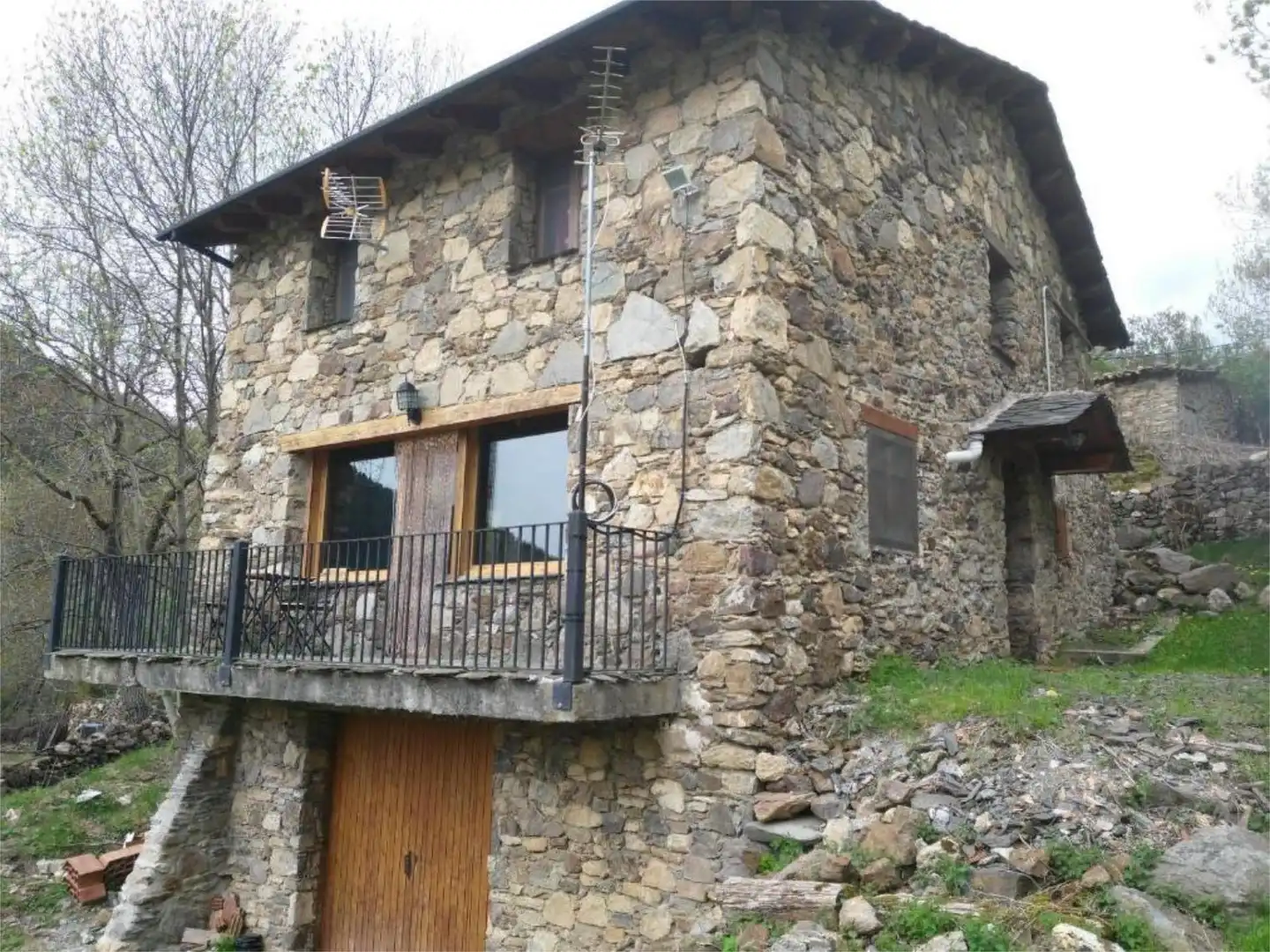 Finca rústica en venta en Carrer de Planoles, 3, Planoles Vista exterior de Finca rústica en venta en Planoles con Balcón