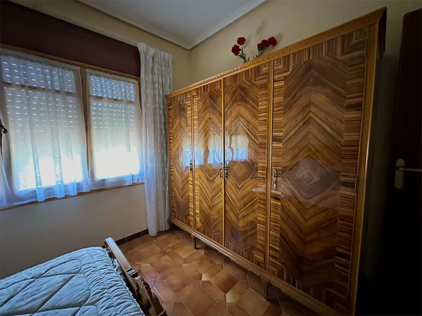 Casa o chalet en venta en Calle Don Quijote, 762, Argamasilla de Alba Habitación de Casa o chalet en venta en Argamasilla de Alba con Aire acondicionado, Terraza y Piscina