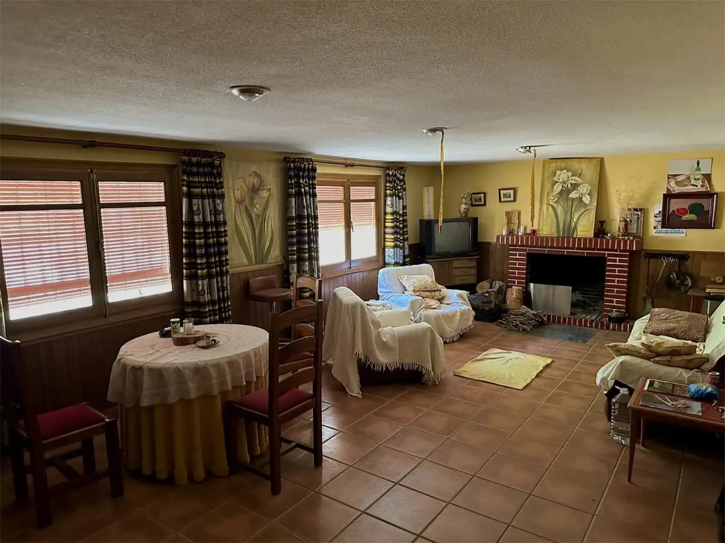 Casa o chalet en venta en Calle Don Quijote, 762, Argamasilla de Alba Sala de estar de Casa o chalet en venta en Argamasilla de Alba con Aire acondicionado, Terraza y Piscina