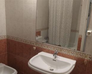Bathroom of House or chalet to share in Pozuelo de Alarcón  with Swimming Pool