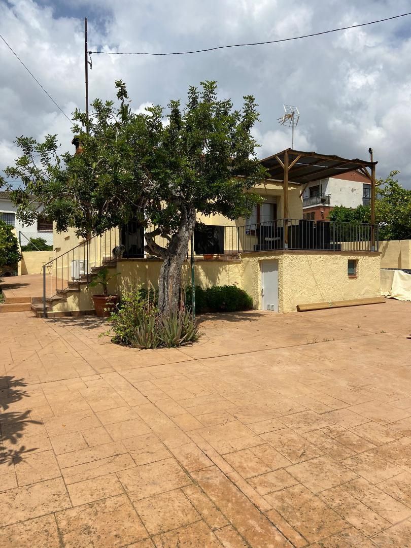 Vista exterior de Casa o xalet de lloguer en Creixell amb Aire condicionat, Jardí privat i Terrassa