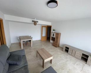 Sala d'estar de Pis de lloguer en Móra d'Ebre amb Aire condicionat i Terrassa