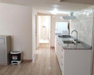 Cuina de Apartament de lloguer en Sarria amb Terrassa