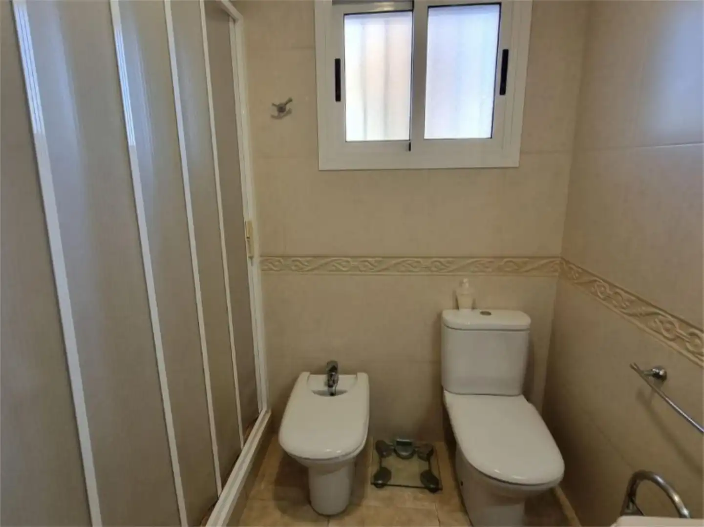 Badezimmer von Country house zur Miete in Elche / Elx mit Klimaanlage, Heizung und Privatgarten