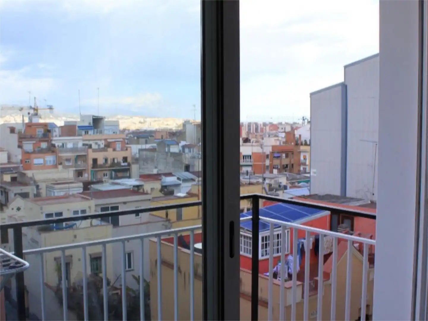 Habitación en Carrer de la Torre dels Pardals, 77, El Guinardó Habitación de Piso para compartir en Barcelona con Parquet, Terraza y Amueblado