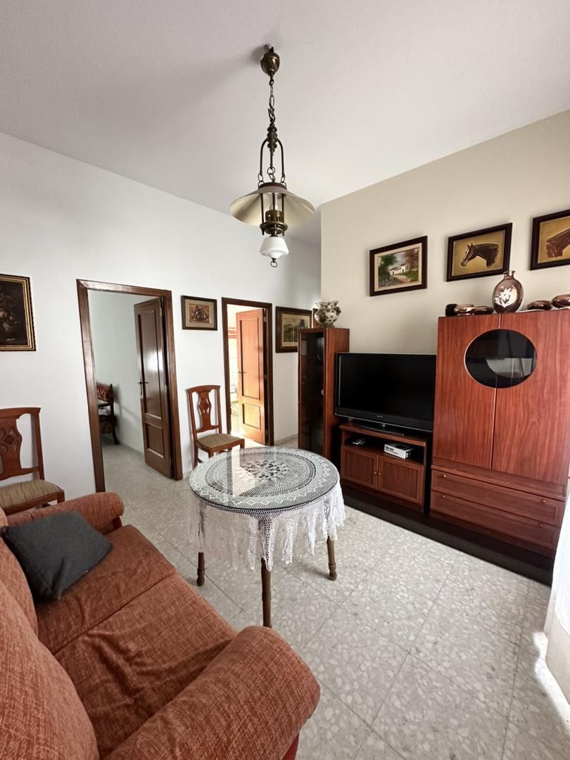 Living room of Flat to rent in Villaviciosa de Córdoba  with Heating, Furnished and Oven