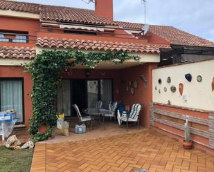 Terrassa de Casa o xalet de lloguer en Manilva amb Aire condicionat, Terrassa i Piscina