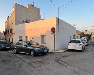 Exterior view of Single-family semi-detached to rent in  Almería Capital  with Terrace and Swimming Pool