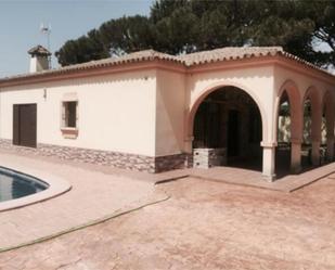 Vista exterior de Casa adosada en venda en San Fernando amb Jardí privat, Terrassa i Traster