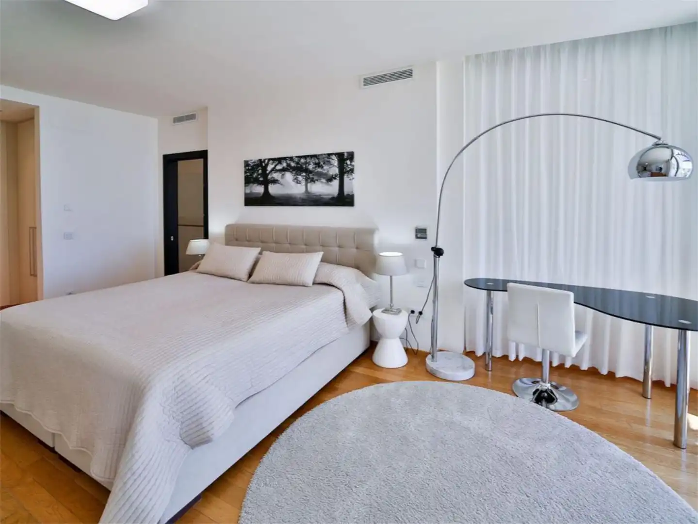 Casa o xalet de lloguer a Calle Verdi, 38, Sierra Blanca Dormitori de Casa o xalet de lloguer en Marbella amb Aire condicionat, Terrassa i Piscina