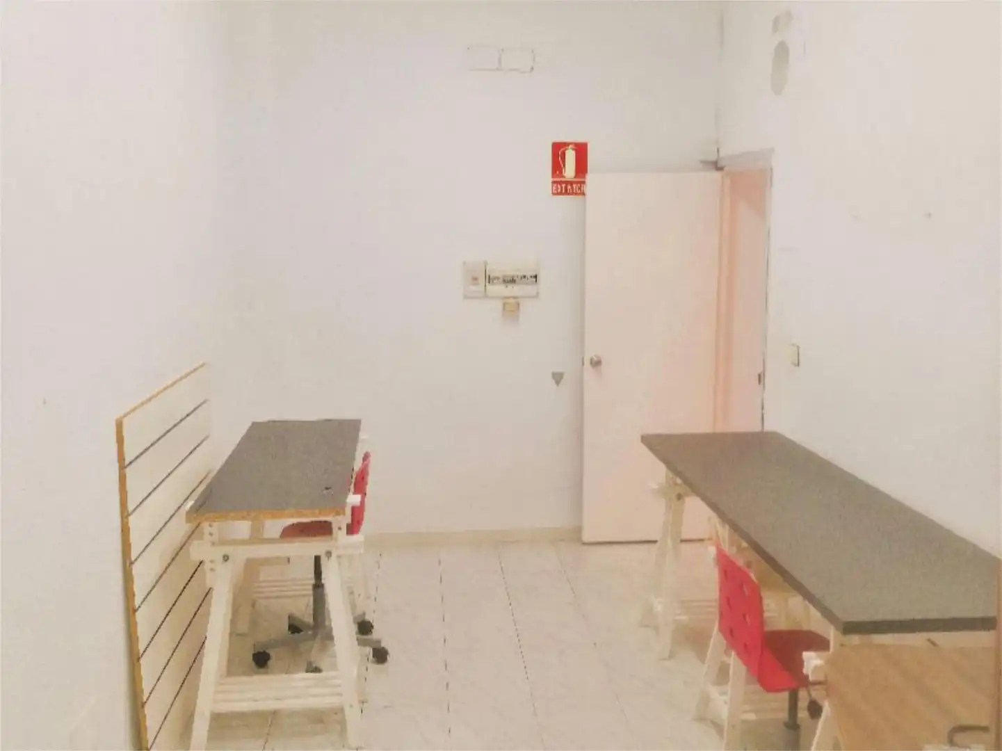 Local de lloguer a Calle de Fernando Díaz de Mendoza, 42, La Bozada – Parque Delicias Local de lloguer en Zaragoza amb Aire condicionat, Calefacció i Moblat