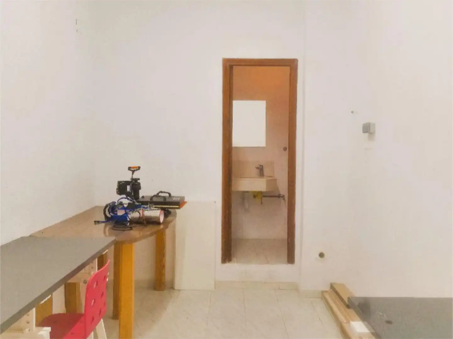 Local de lloguer a Calle de Fernando Díaz de Mendoza, 42, La Bozada – Parque Delicias Local de lloguer en Zaragoza amb Aire condicionat, Calefacció i Moblat