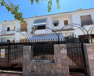 Vista exterior de Casa adosada en venda en San Javier amb Aire condicionat, Terrassa i Balcó