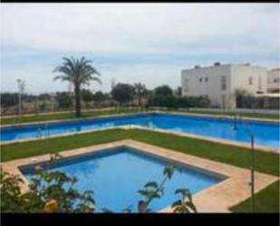 Piscina de Apartament de lloguer en  Almería Capital amb Terrassa i Piscina
