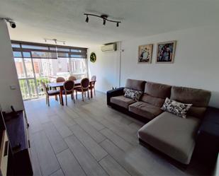 Living room of Flat for sale in Benidorm  with Air Conditioner, Swimming Pool and Balcony