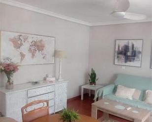 Sala d'estar de Apartament de lloguer en Torrox amb Terrassa