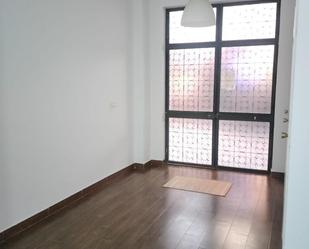 Apartament de lloguer en  Granada Capital amb Aire condicionat