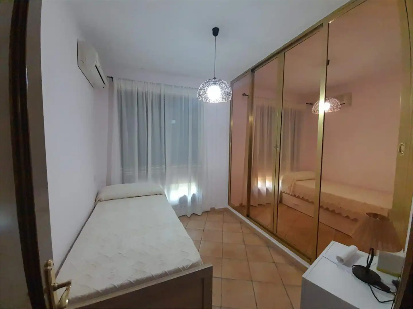 Dormitori de Casa o xalet en venda en Guadalupe amb Aire condicionat, Terrassa i Balcó