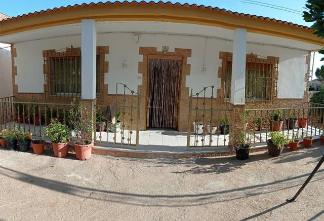 Casa-chalet en Venta en Calle Juan Muñoz Lara, 7 en Guadalcázar