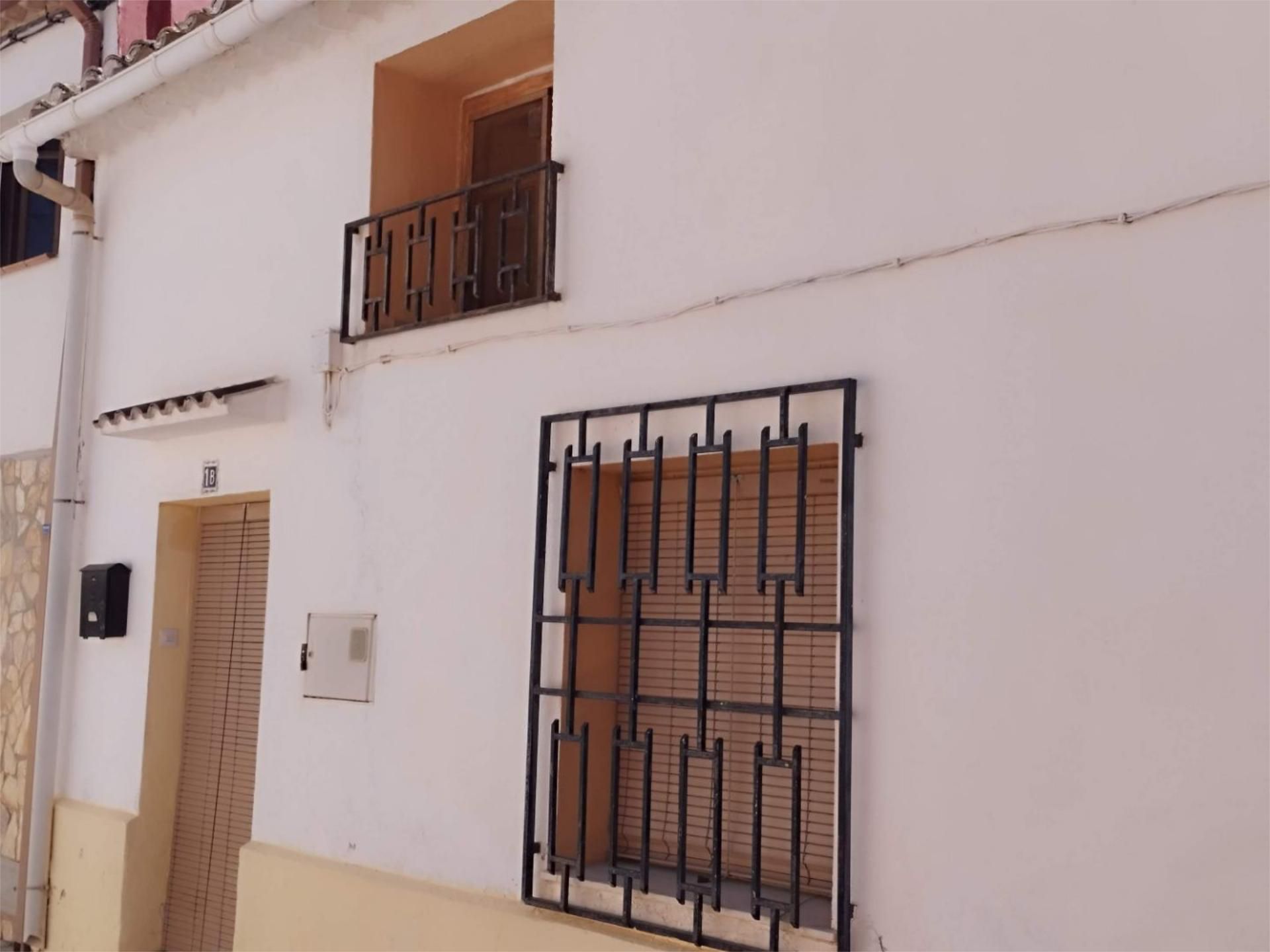 Exterior view of Flat for sale in Casas-Ibáñez  with Heating, Storage room and Furnished