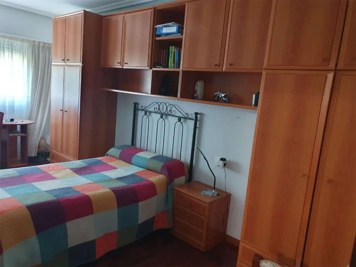 Dormitori de Pis en venda en Ourense Capital  amb Balcó