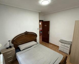 Bedroom of Flat to share in Medina del Campo