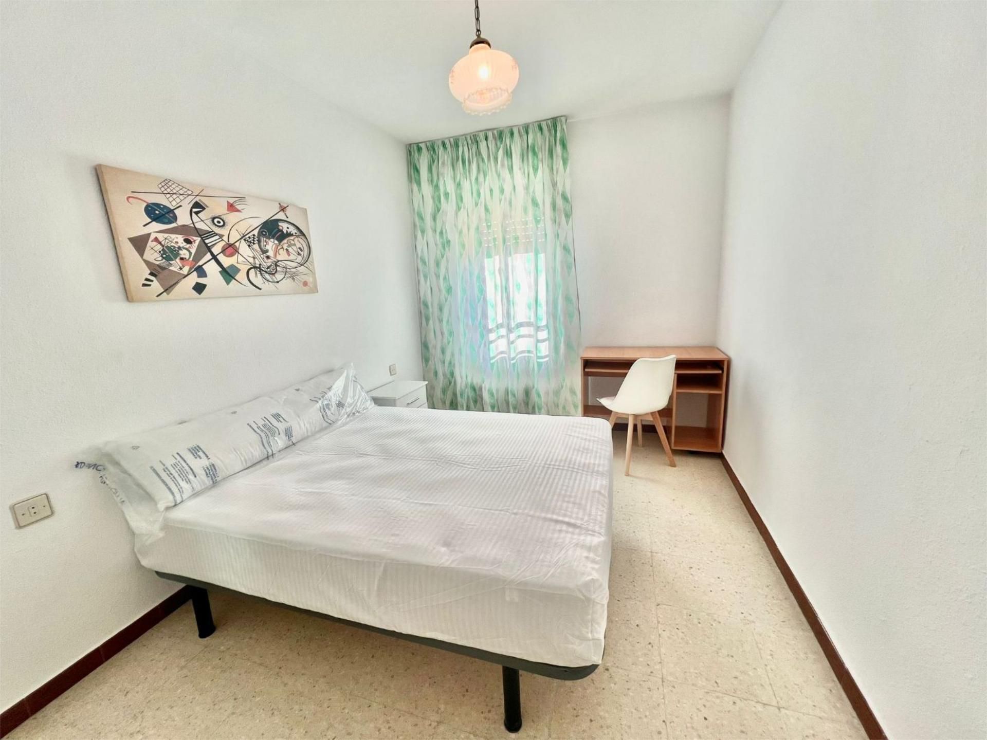 Bedroom of Flat to rent in  Granada Capital  with Terrace and Balcony
