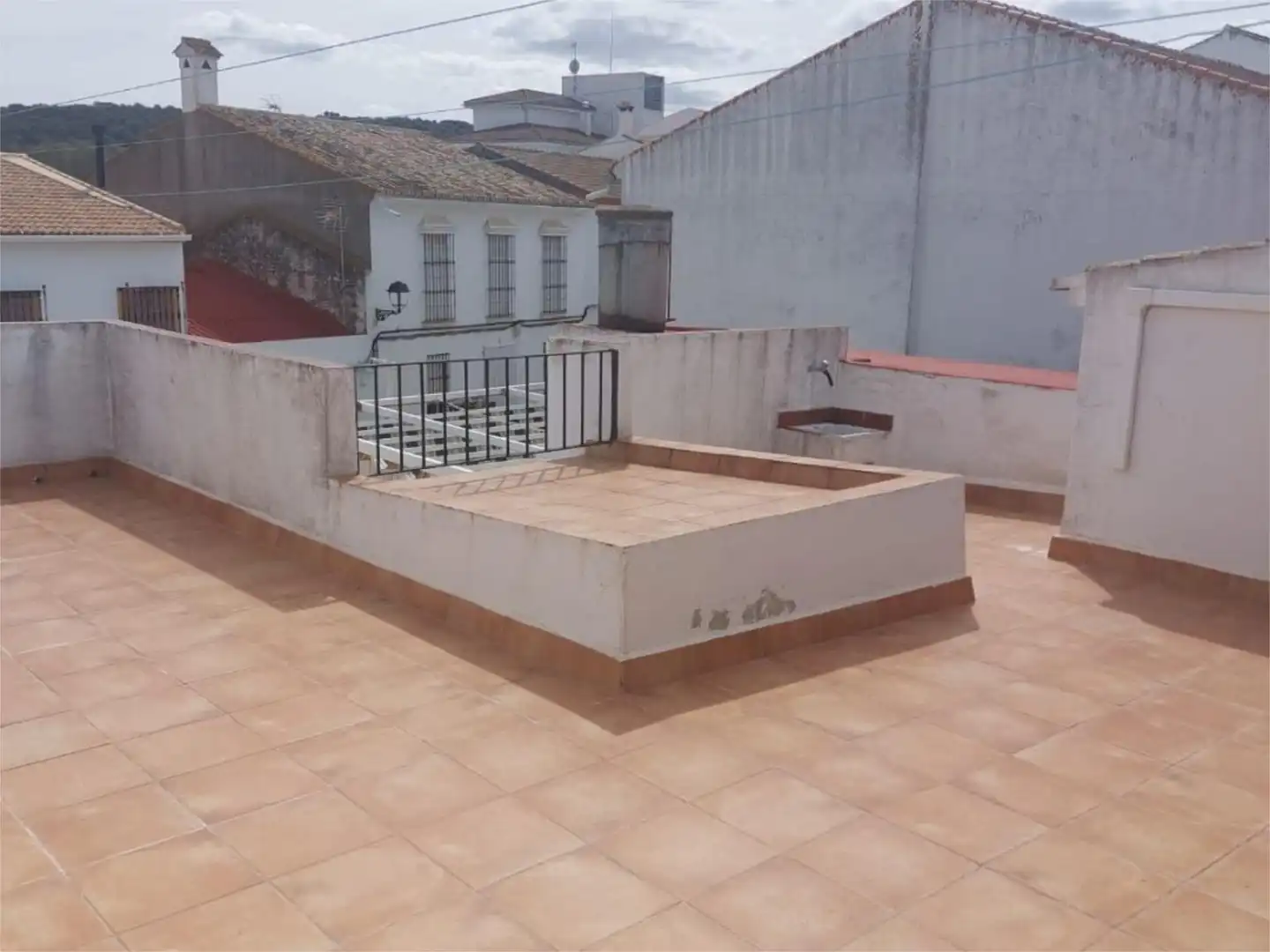 Casa adosada en venta en Calle Leon Felipe, 13, Castilblanco de los Arroyos Terraza de Casa adosada en venta en Castilblanco de los Arroyos con Aire acondicionado, Jardín privado y Terraza