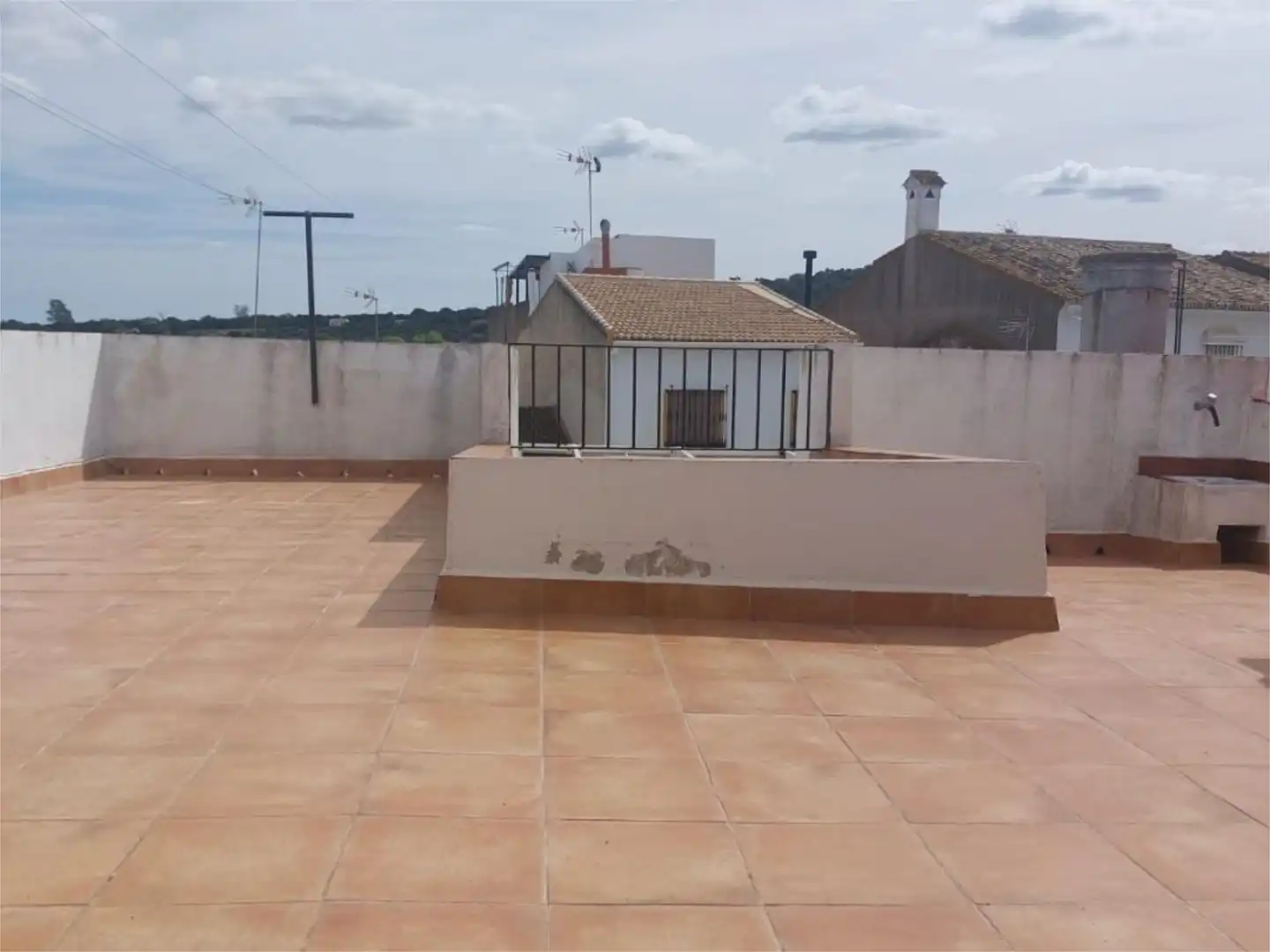 Casa adosada en venta en Calle Leon Felipe, 13, Castilblanco de los Arroyos Terraza de Casa adosada en venta en Castilblanco de los Arroyos con Aire acondicionado, Jardín privado y Terraza