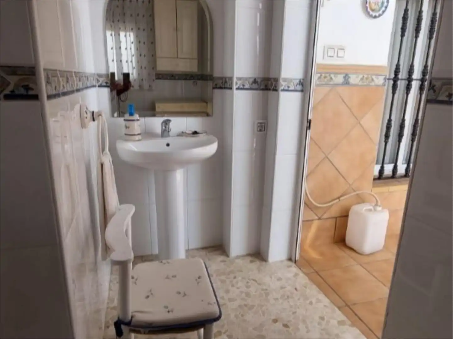 Casa adosada en venta en Calle Leon Felipe, 13, Castilblanco de los Arroyos Baño de Casa adosada en venta en Castilblanco de los Arroyos con Aire acondicionado, Jardín privado y Terraza