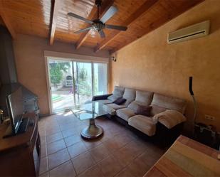 Sala d'estar de Dúplex de lloguer en  Murcia Capital amb Aire condicionat, Terrassa i Piscina