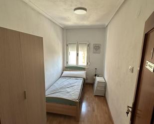 Bedroom of Flat to share in Medina del Campo  with Balcony