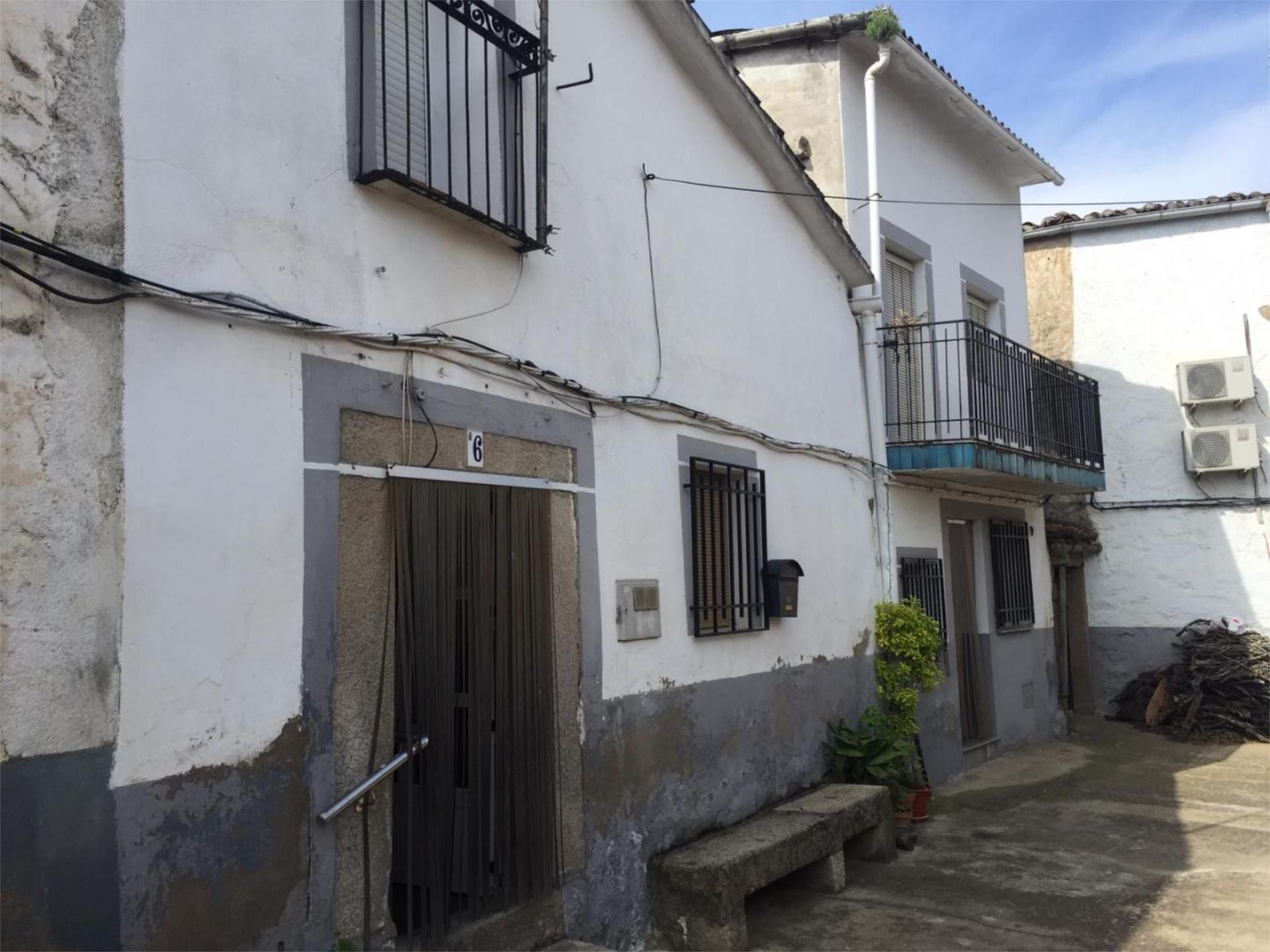 Vista exterior de Casa adosada en venda en Guijo de Granadilla