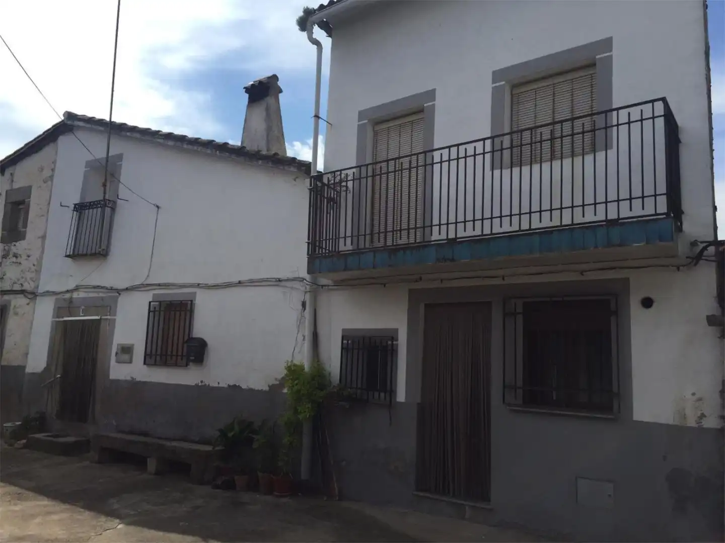 Casa adosada en venta en Calle del Pozo, 6, Guijo de Granadilla Vista exterior de Casa adosada en venta en Guijo de Granadilla