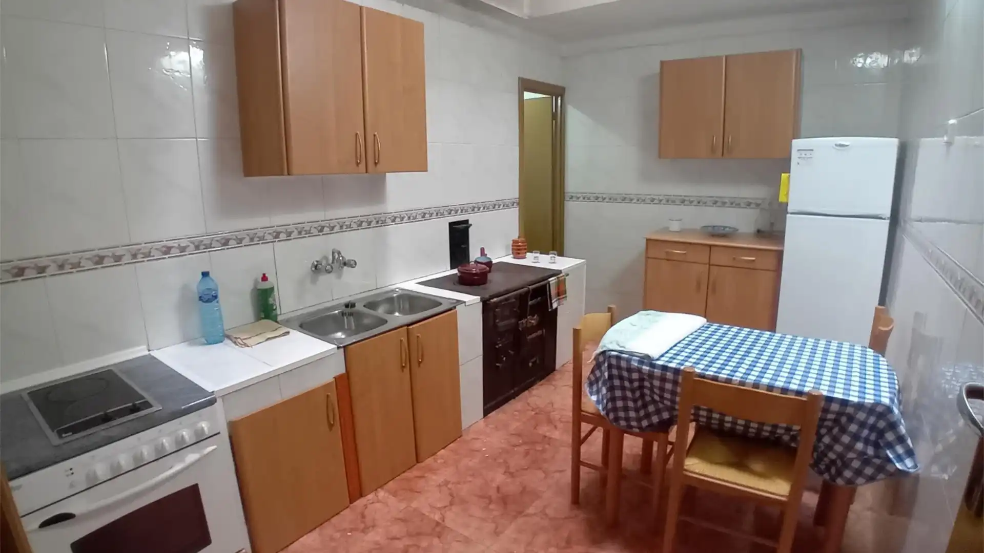 Kitchen of Single-family semi-detached for sale in Cabrejas del Pinar  with Storage room, Furnished and Balcony